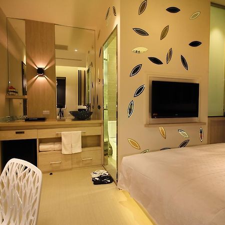 Leesing Hotel Kaohsiung Buitenkant foto